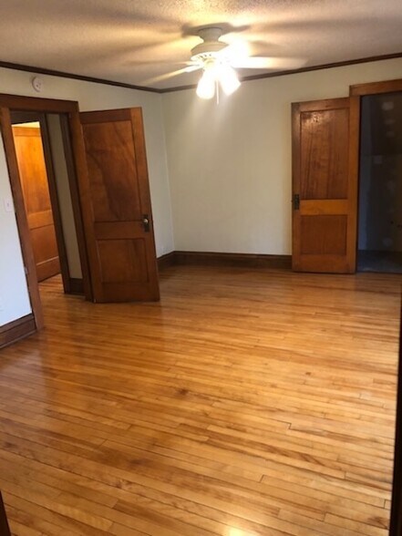 More Photos Of 6368 Elm St, North Branch Office For Sale