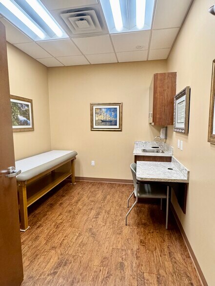 More Photos Of 3003 Claire Ln, Jacksonville Medical For Lease