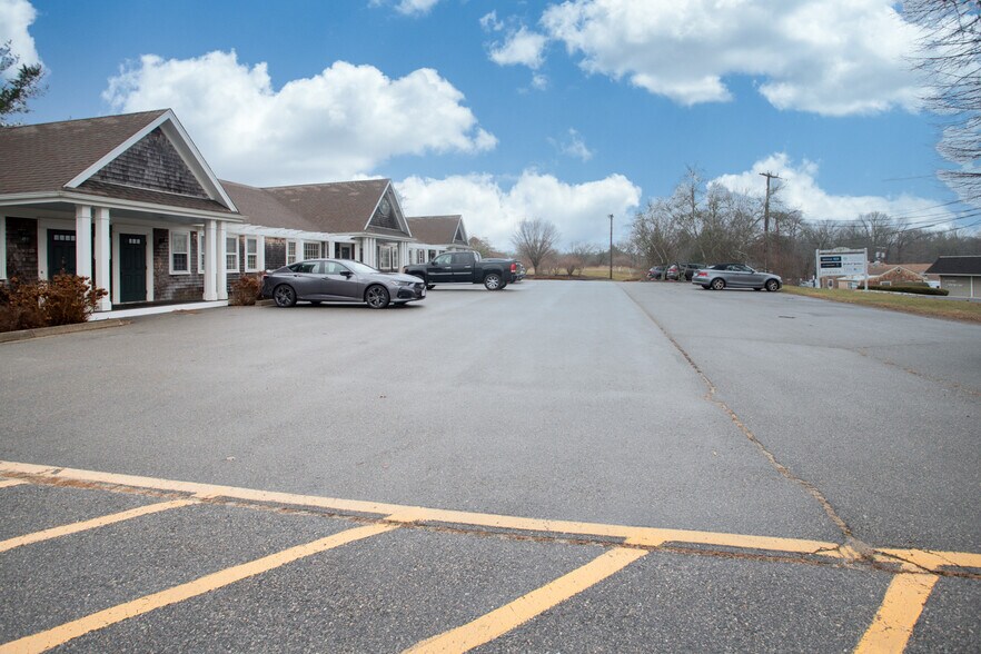 More Photos Of 767 Main Rd, Westport General Retail For Sale
