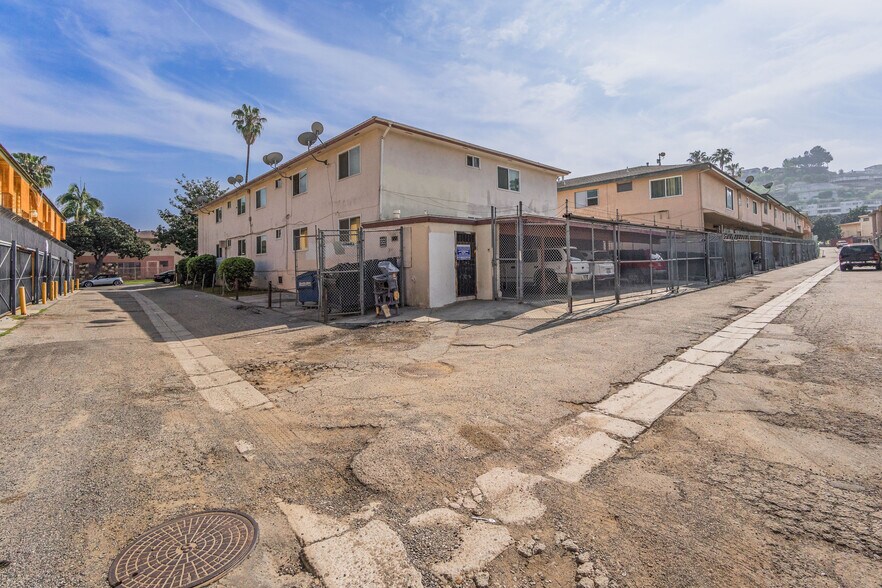 More Photos Of 4017 Gelber Pl, Los Angeles Apartments For Sale