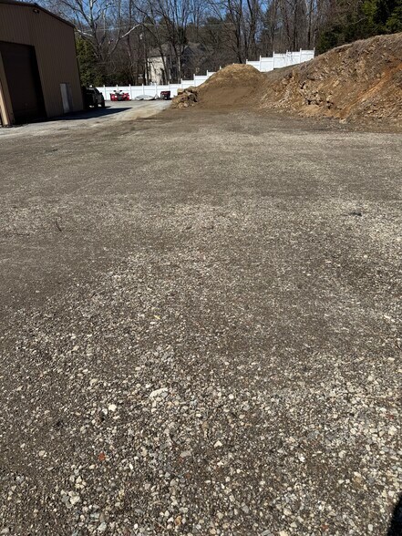 More Photos Of 258 Bodley Rd, Aston Warehouse For Lease