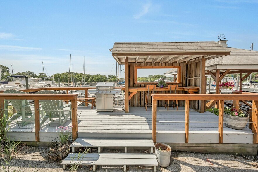 More Photos Of 101 Harbor Ln W, New Rochelle Land For Sale