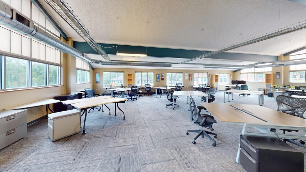 More Photos Of 3344 Grand Ridge Dr NE, Grand Rapids Medical For Lease