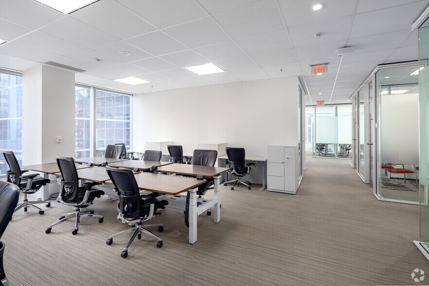 More Photos Of 333 Bay St, Toronto Office For Sale