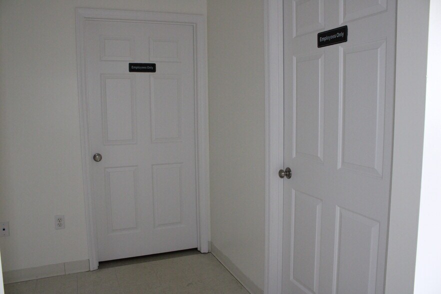 More Photos Of 3311-3345 Medical Hill Rd, Sebring Medical For Lease