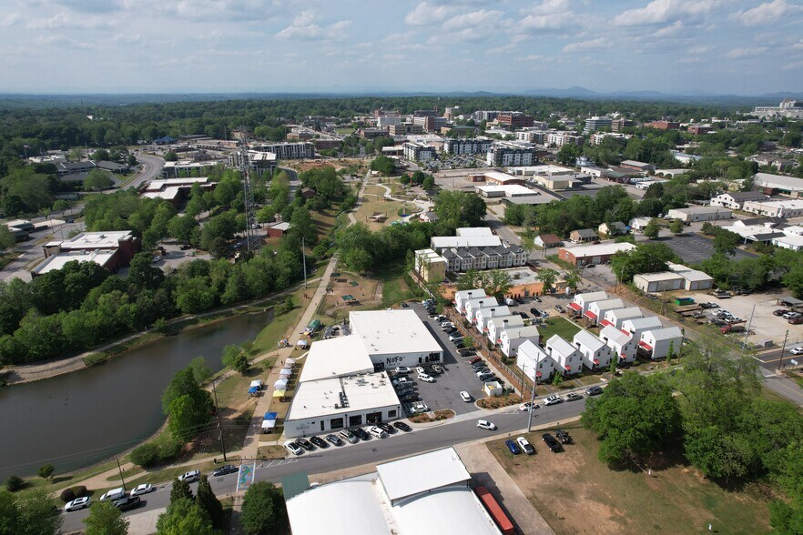 More Photos Of 434 High St, Gainesville Flex For Sale