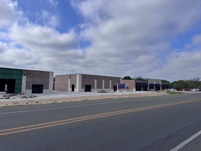 More Photos Of 13008 S FM 730, Azle Flex For Lease