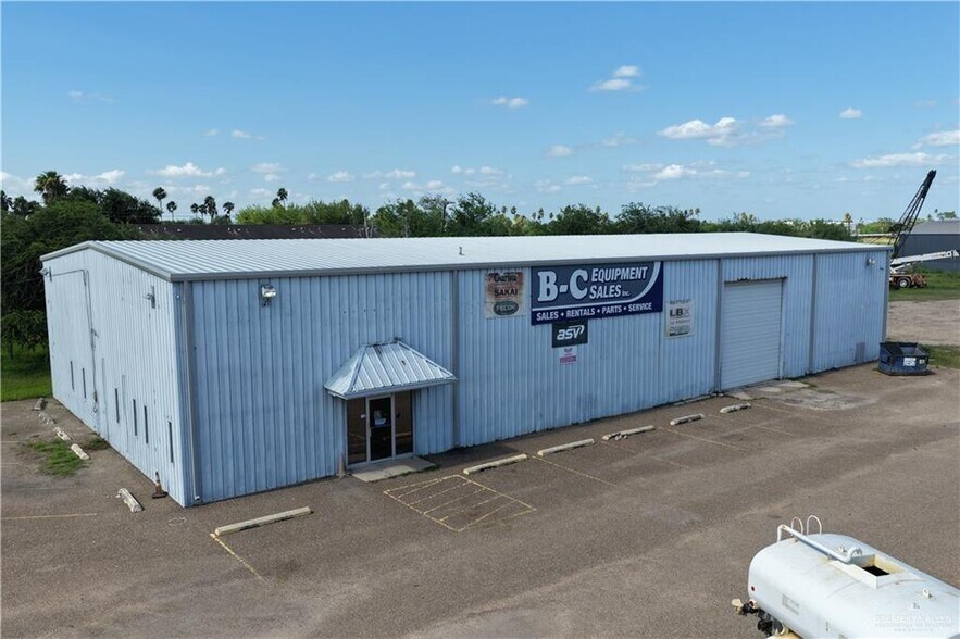 More Photos Of 110 E Expressway 83, La Feria Warehouse For Sale