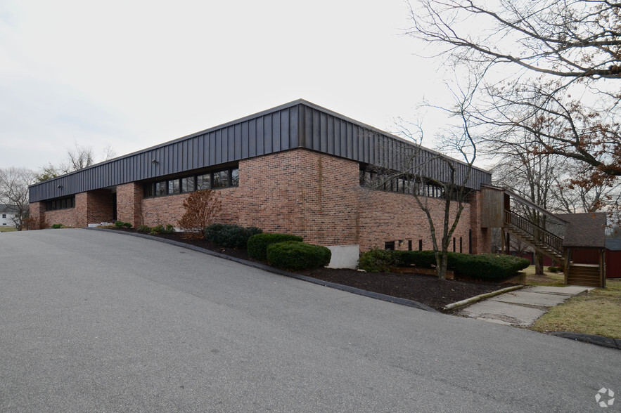 Primary Photo Of 535 Saybrook Rd, Middletown Medical For Lease