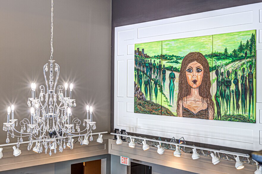 More Photos Of 2602 50 Av, Lloydminster Showroom For Sale