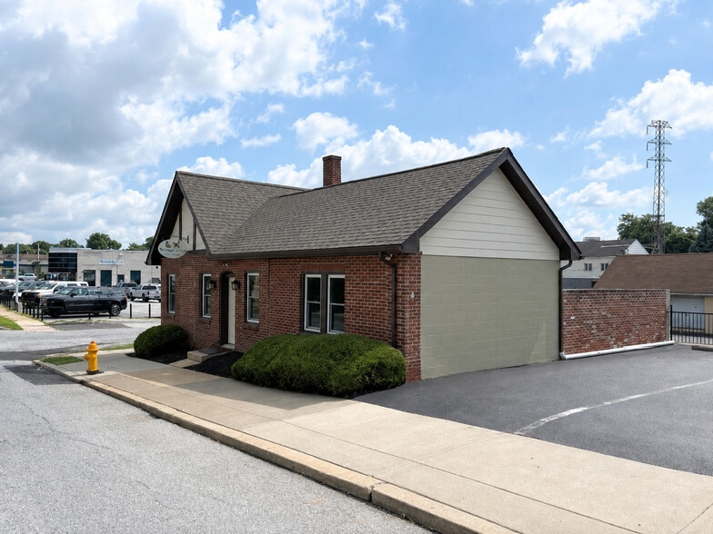 More Photos Of 120 Greenhill Ave, Wilmington Freestanding For Lease