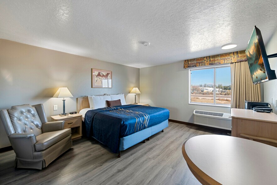 More Photos Of 75 S 350 E, Delta Hotel For Sale