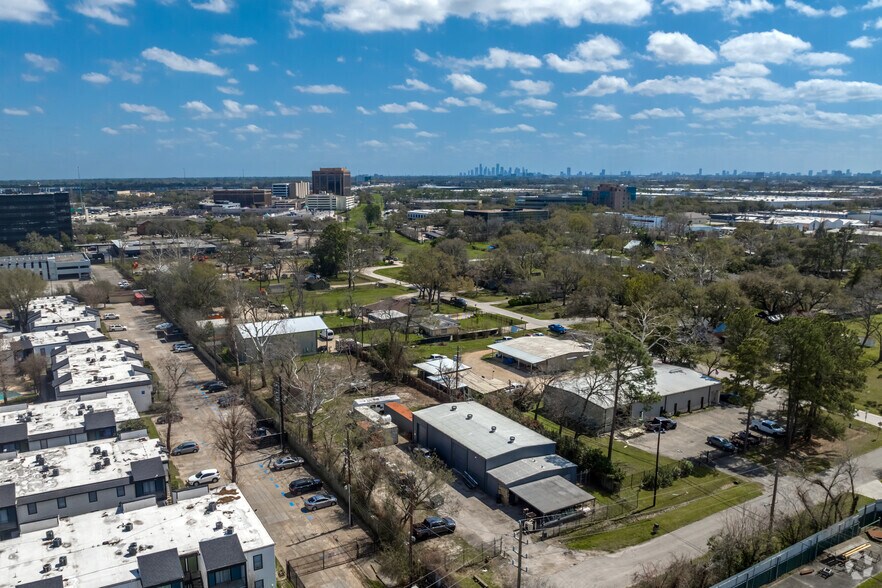 More Photos Of 5410 Dow Rd, Houston Manufacturing For Sale