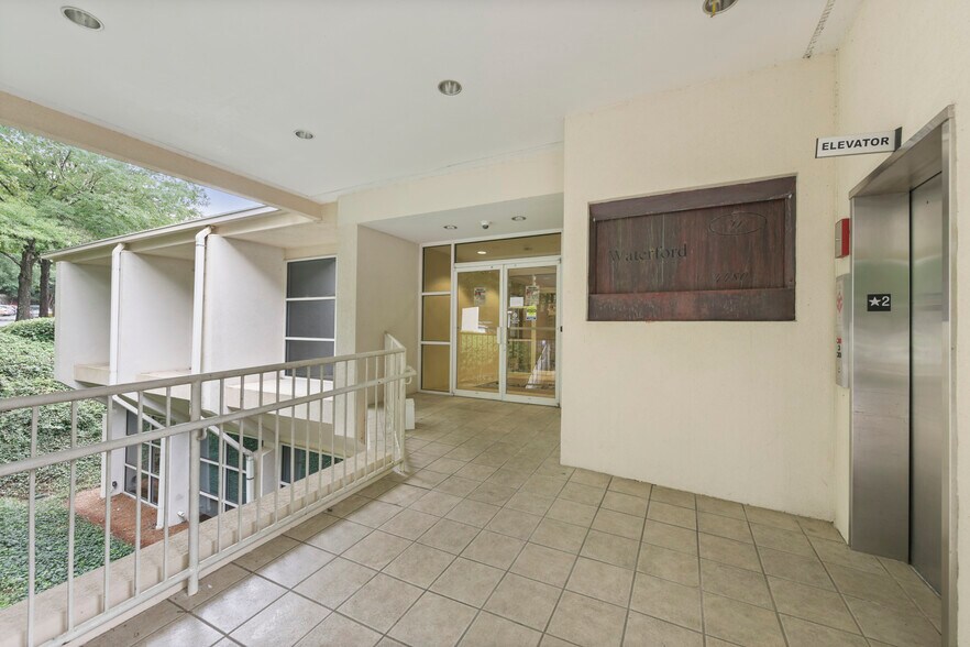 More Photos Of 4480 N Shallowford Rd, Dunwoody Medical For Lease