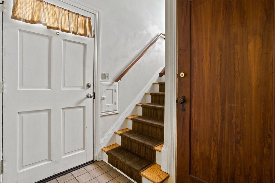 More Photos Of 206 Park Ave, Rochester Office Residential For Lease