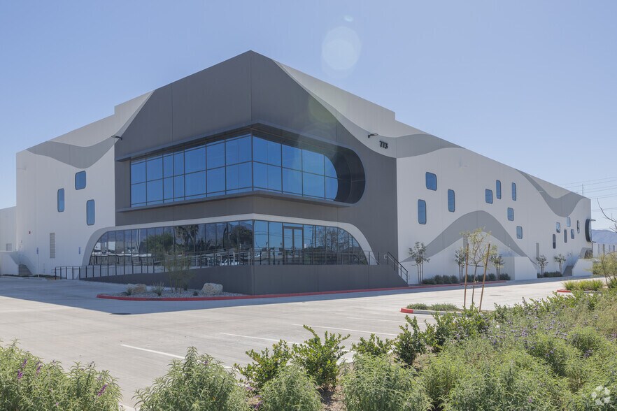 More Photos Of 773 S Foisy St, San Bernardino Warehouse For Sale