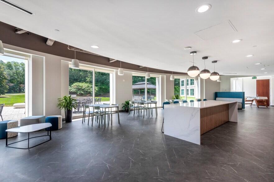 More Photos Of 1001 Winstead Dr, Cary Unknown For Lease