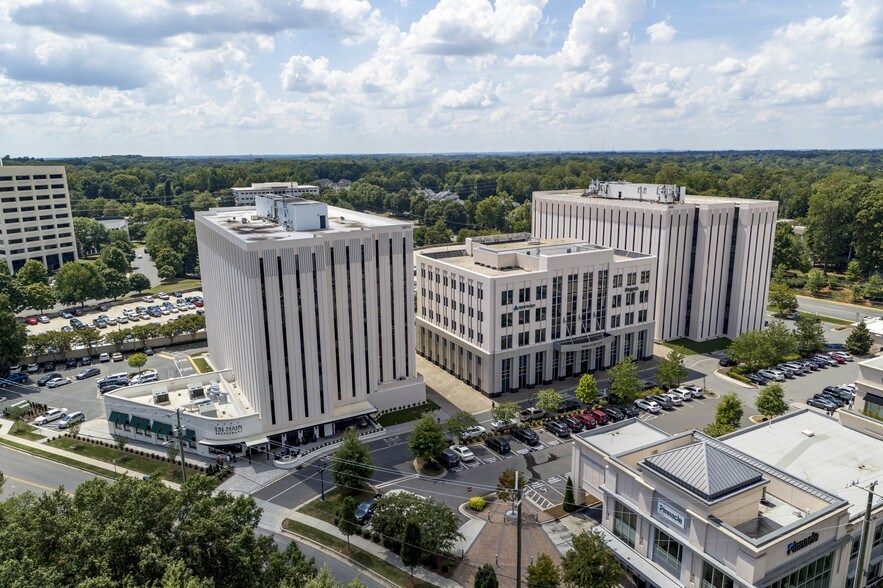 More Photos Of 5970 Fairview Rd, Charlotte Office For Lease