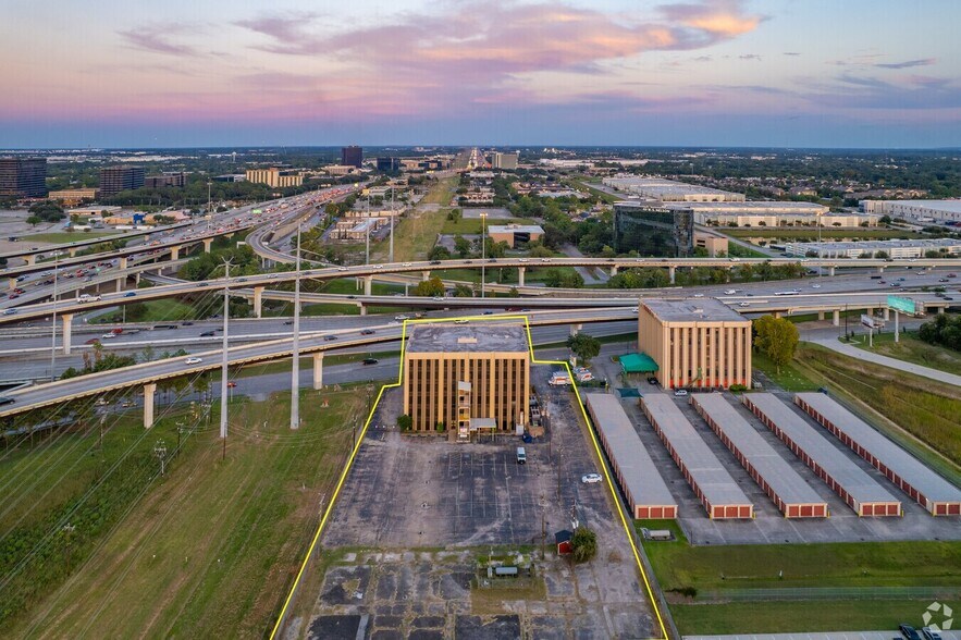 More Photos Of 11947 North Fwy, Houston Medical For Lease