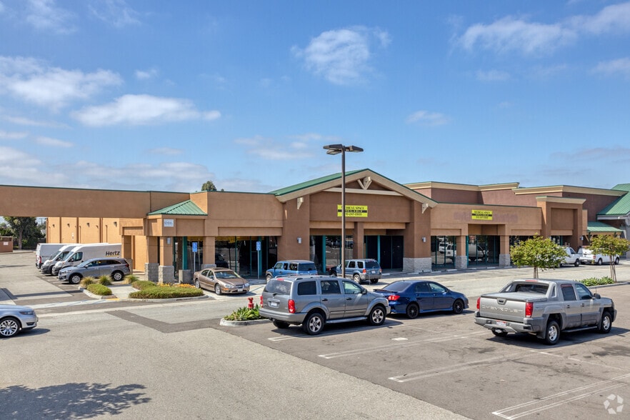 More Photos Of 6404-6514 South St, Lakewood Unknown For Lease