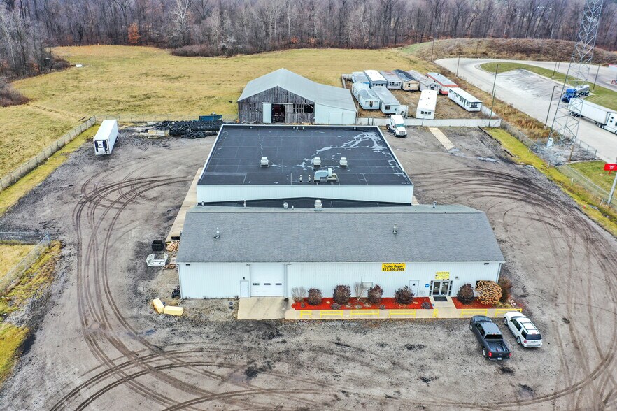 More Photos Of 1116 W County Road 450 N, Brazil Truck Terminal For Lease