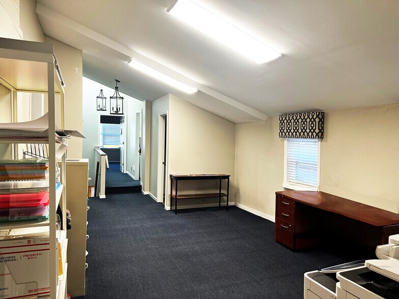 More Photos Of 1326 N King St, Wilmington Office For Sale