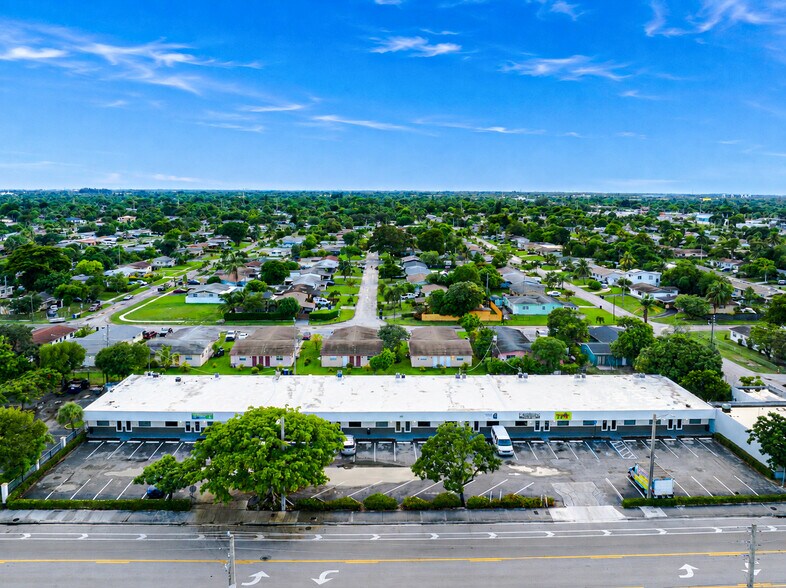 More Photos Of 315-353 SW 27th Ave, Fort Lauderdale Unknown For Lease