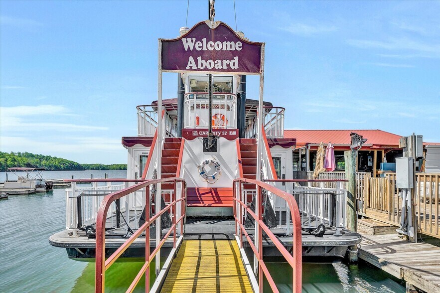 More Photos Of 3619 Airport Rd, Moneta Marina For Sale