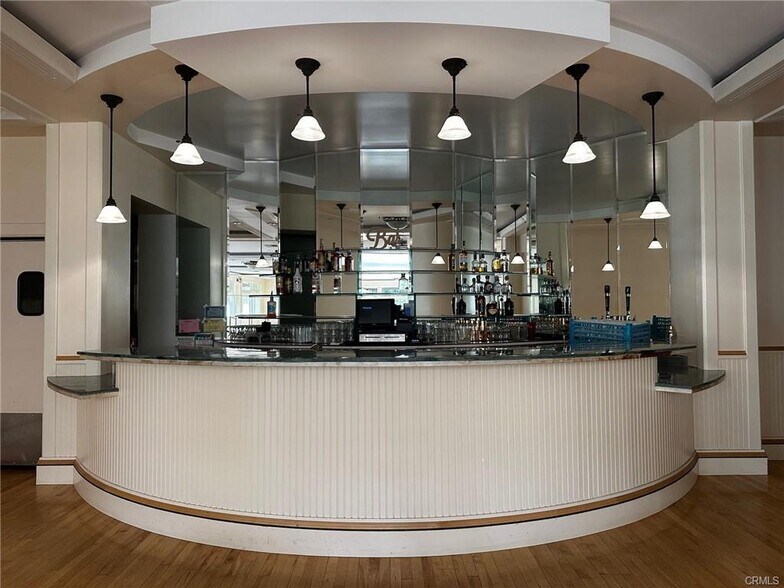 More Photos Of 200 Wall St, Chico Bar For Sale