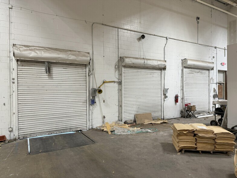 More Photos Of 105 Flessner Ave, Rantoul Warehouse For Lease