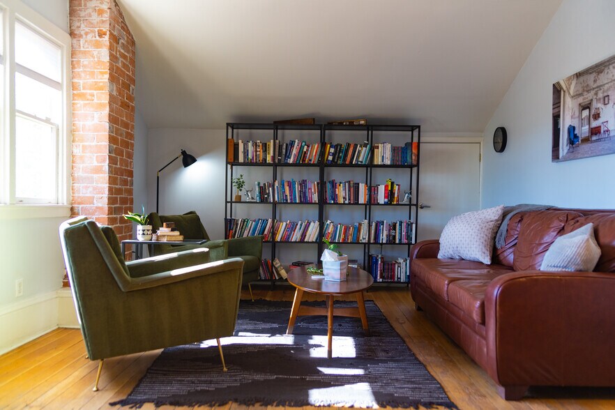 More Photos Of 531 E Lynwood St, Phoenix Office Residential For Sale