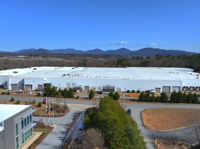 More Photos Of 1 Quality Way, Fletcher Warehouse For Lease