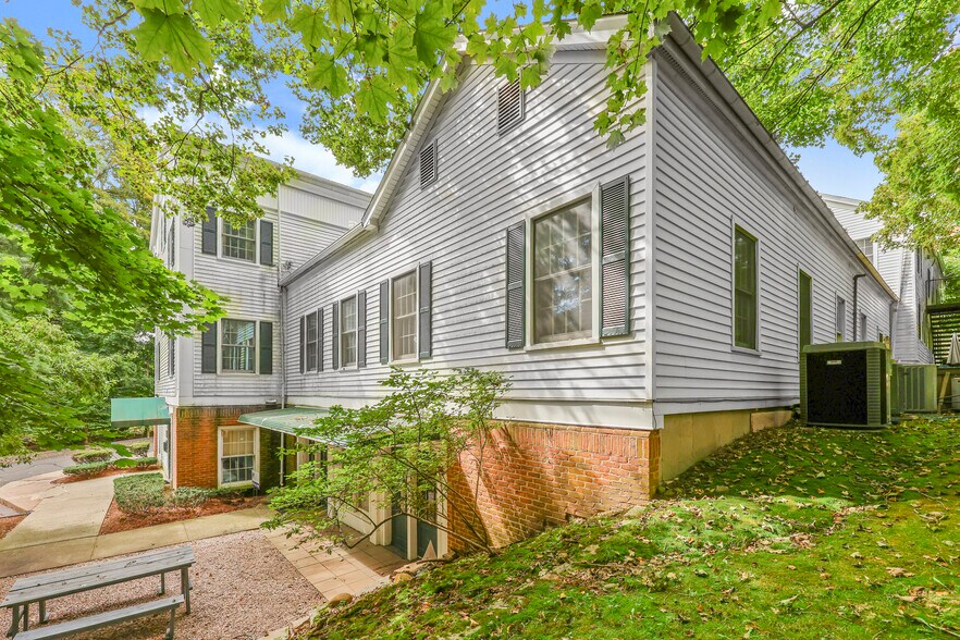 More Photos Of 3127-3129 Whitney Ave, Hamden Office For Sale