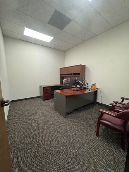 More Photos Of 2646 Santa Maria Way, Santa Maria Medical For Lease