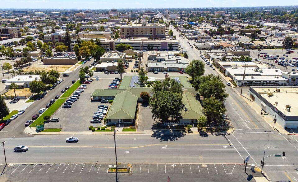More Photos Of 2920 H St, Bakersfield Medical For Lease
