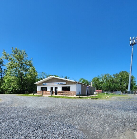 Primary Photo Of 2127 US-206 Hwy, Southampton Light Distribution For Lease