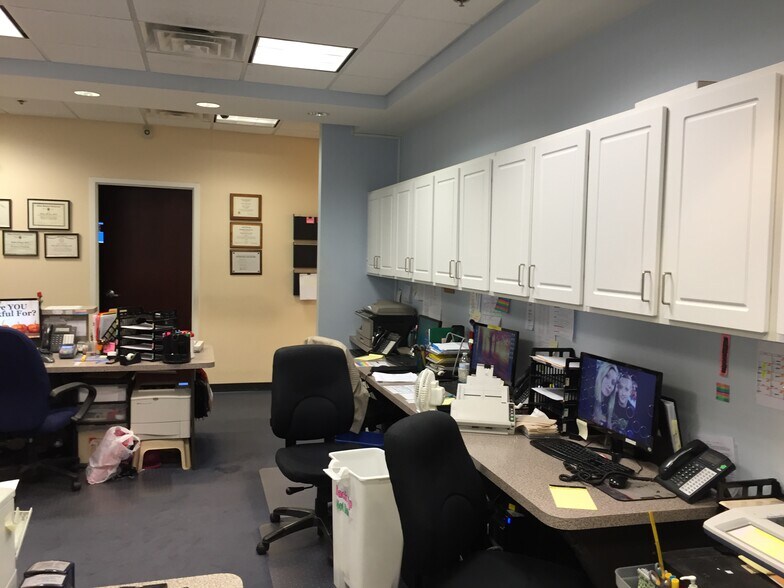 More Photos Of 4225 Altamont Pl, White Plains Medical For Sale