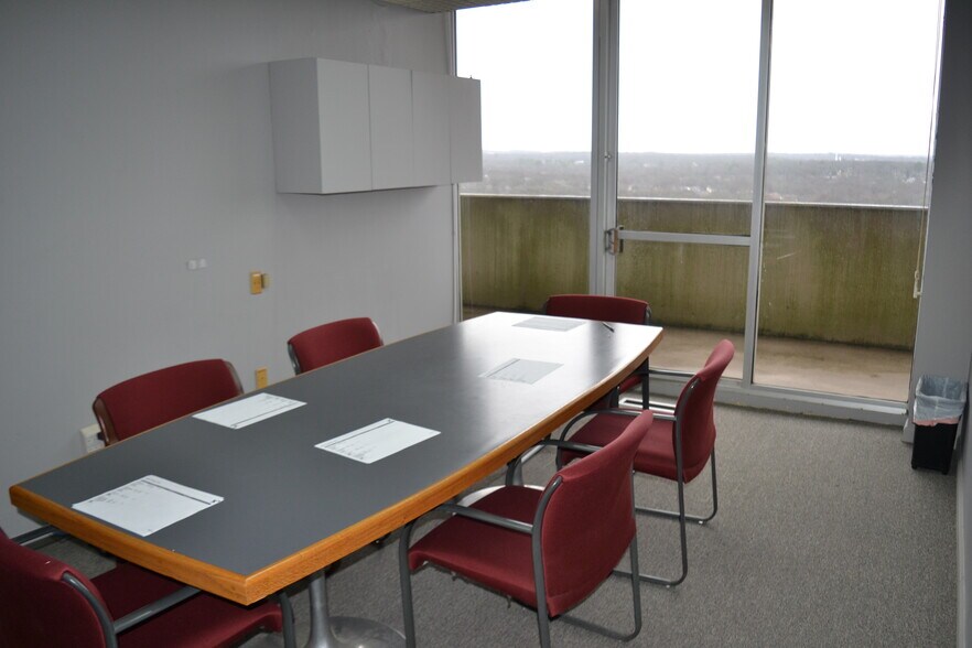 More Photos Of 4801 N Hills Blvd, North Little Rock Office Residential For Lease