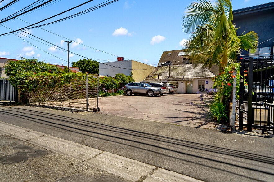 More Photos Of 10505 W Pico Blvd, Los Angeles Medical For Sale