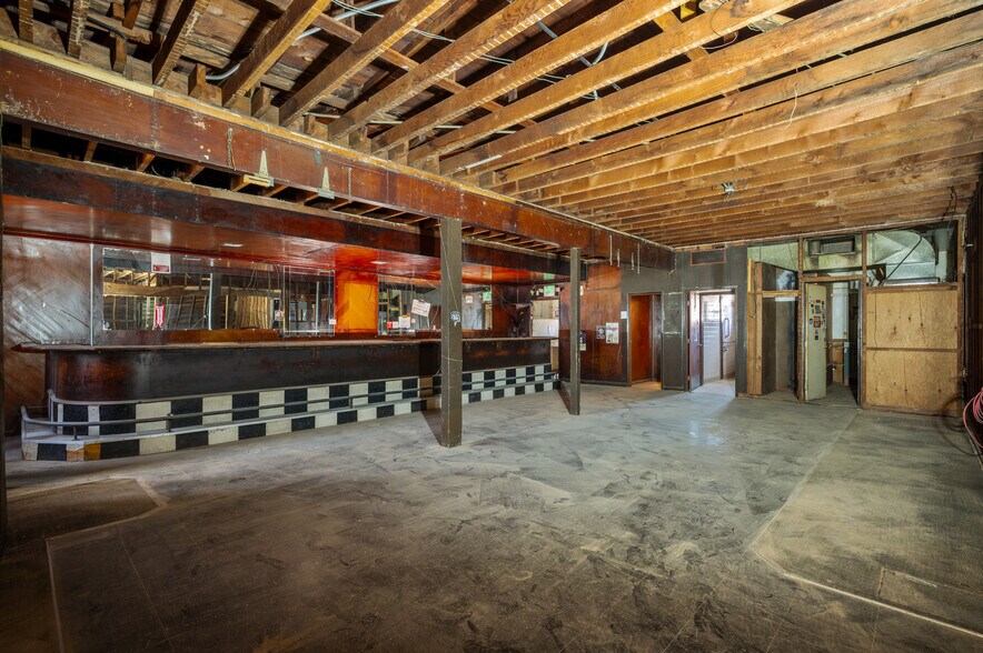 More Photos Of 1908 S Pacific Ave, San Pedro Restaurant For Sale