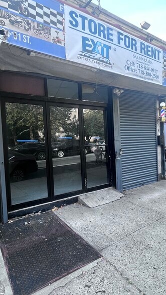 More Photos Of 3092 51st St, Woodside Storefront For Lease