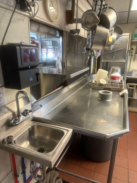 More Photos Of 189 E Lancaster Ave, Malvern Restaurant For Lease