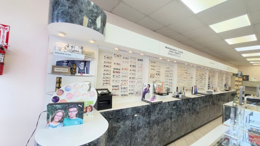 More Photos Of 6110 Bergenline Ave, West New York Storefront Retail Residential For Lease