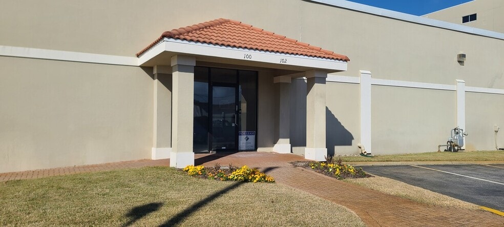 More Photos Of 96-102 Forsman Dr NW, Fort Walton Beach Office For Lease