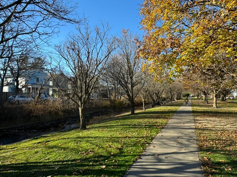 More Photos Of 511-513 N Cayuga St, Ithaca Flex For Sale