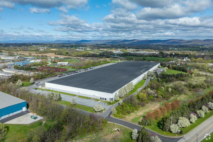 More Photos Of 80 S Middlesex Rd, Carlisle Distribution For Lease