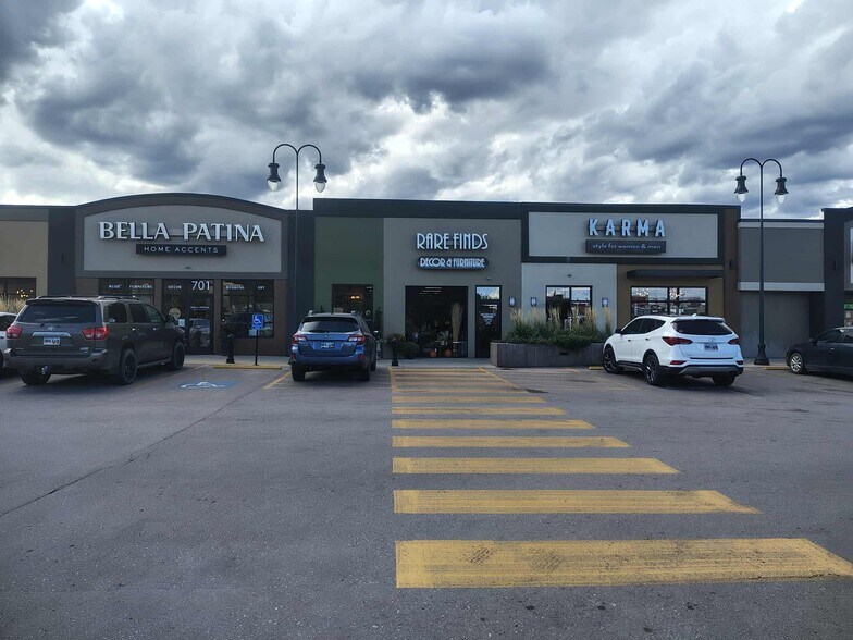 More Photos Of 2001 W Main St, Rapid City Storefront For Lease