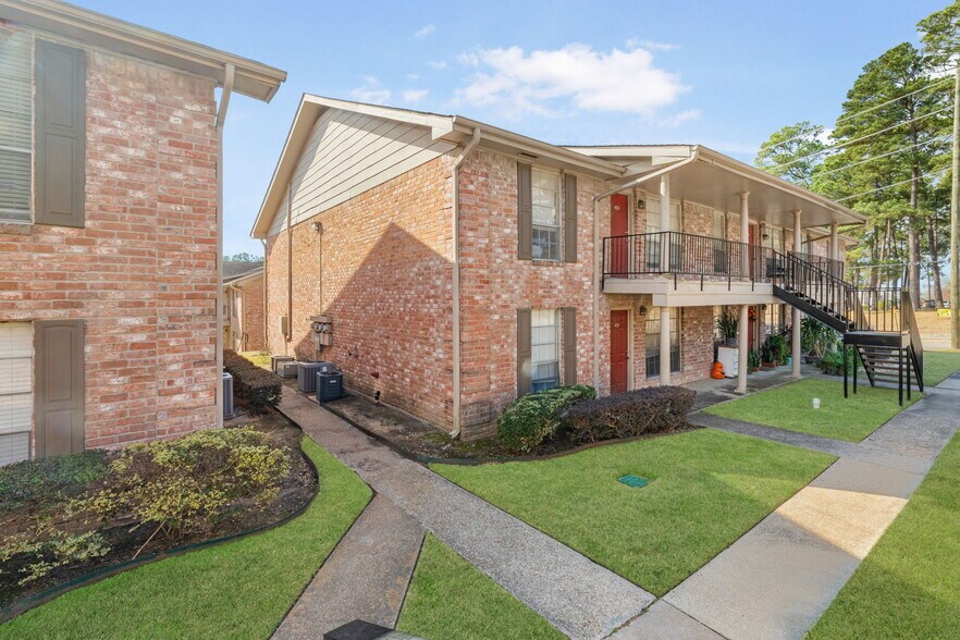 More Photos Of 2451 Lake Rd, Huntsville Apartments For Sale