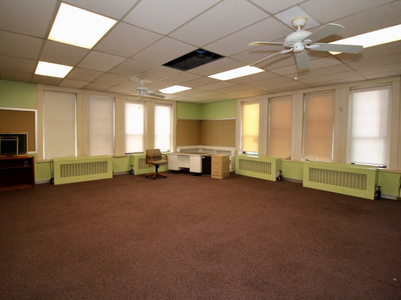 More Photos Of 115 Lewis Ave, Meriden Office Residential For Sale