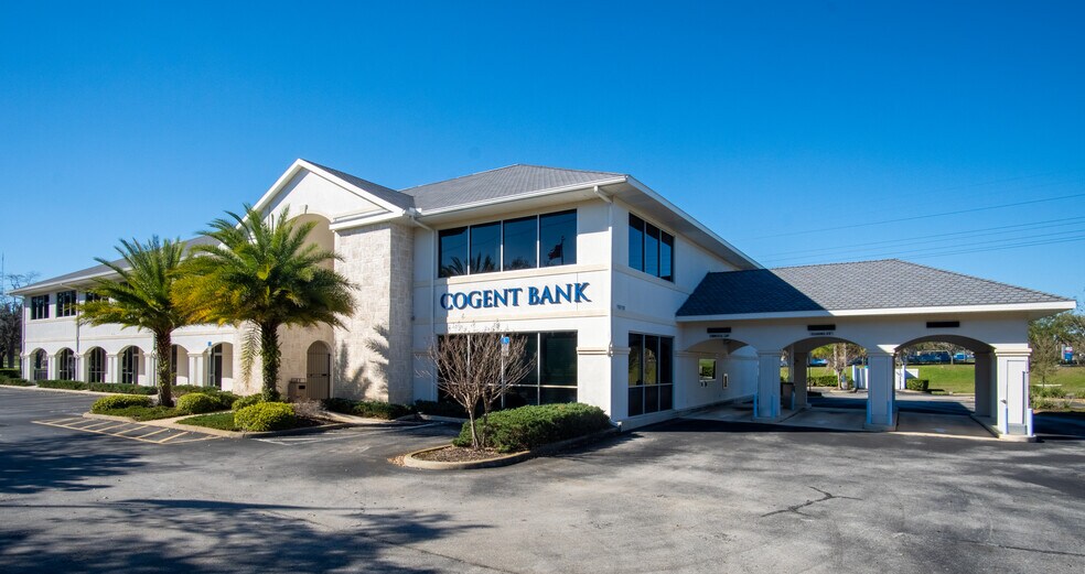 More Photos Of 1105-1129 Saxon Blvd, Orange City Office For Sale